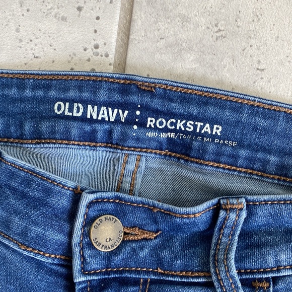 Old Navy Rockstar Jeans - Picture 4 of 8